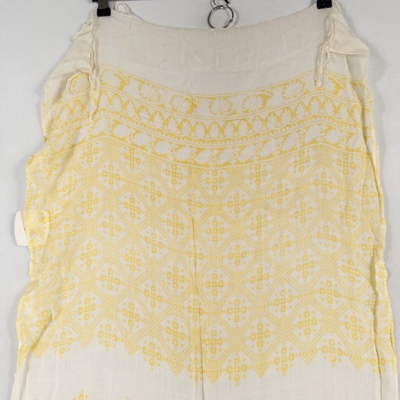 World Market Fashion Scarf Yellow White Geometric Print Viscose Fringe Casual - Picture 2 of 7